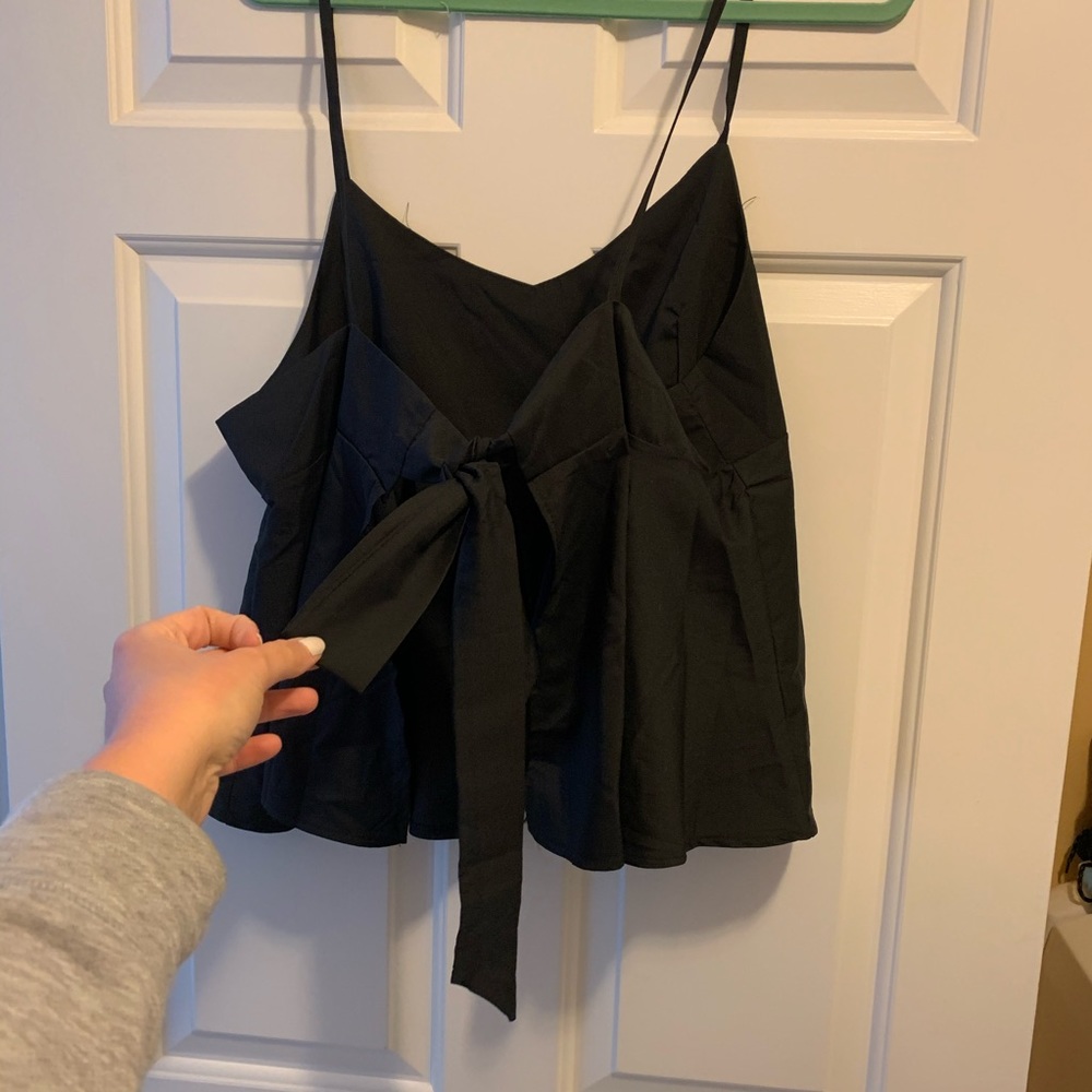 Black tank top - Picture 2 of 4